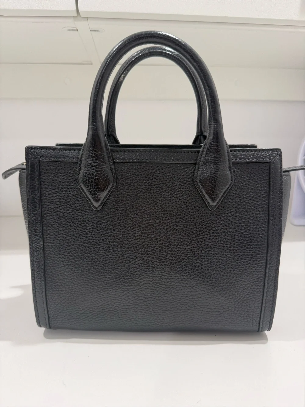 henri bendel structured pebbled